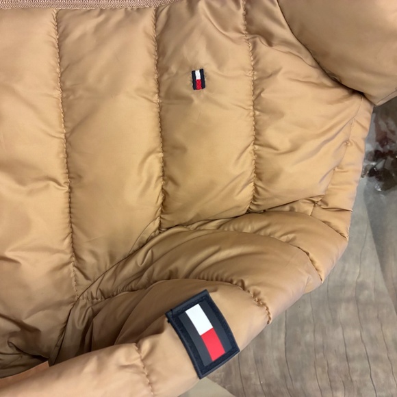 Tommy Hilfiger puff jacket - Picture 4 of 10